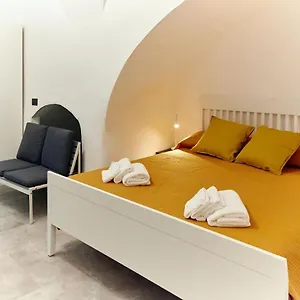 Nyaraló Stefano's House, Catania-Fontanarossai nemzetközi repülőtér
